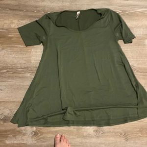 Lularoe women’s small army gray tee